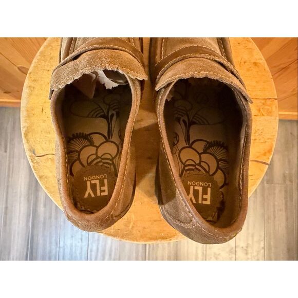 FLY London Olive Suede Loafers with Leather Trim Shoe Size EU 40 US 9-9.5 - Picture 5 of 8